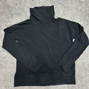 Lululemon black sweatshirt